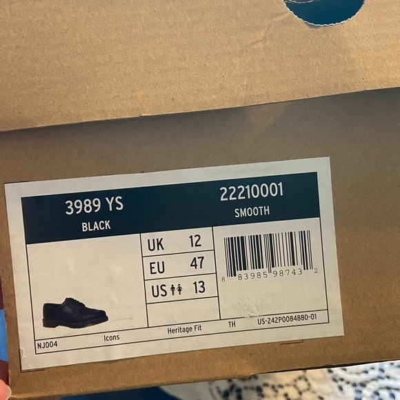 NWT Doc Martens 3989 Yellow Stitch Smooth Leather Brogue Shoes - Picture 10 of 16